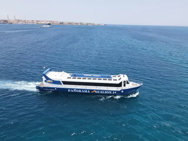 semi-sous-marin et snorkeling